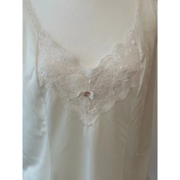 vintage coquette fairy slip top with lace and pink flower detail - Picture 4 of 9